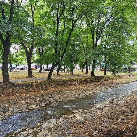 Vrnjacki Lux Free Parking Garage * Vrnjačka Banja