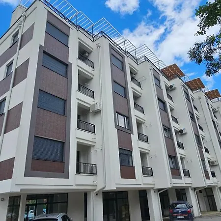 Vrnjacki Lux Free Parking Garage Vrnjačka Banja