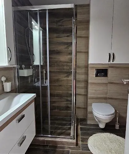 Vrnjacki Lux Free Parking Garage Apartament *