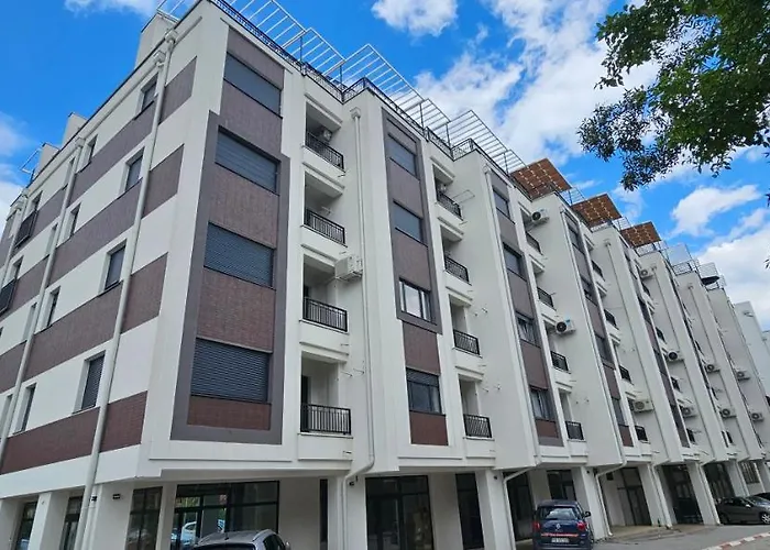 Vrnjacki Lux Free Parking Garage Vrnjačka Banja